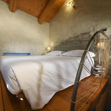 Hotel Cà 'd Calin Casa nel Borgo Serralunga d'Alba Esterno foto