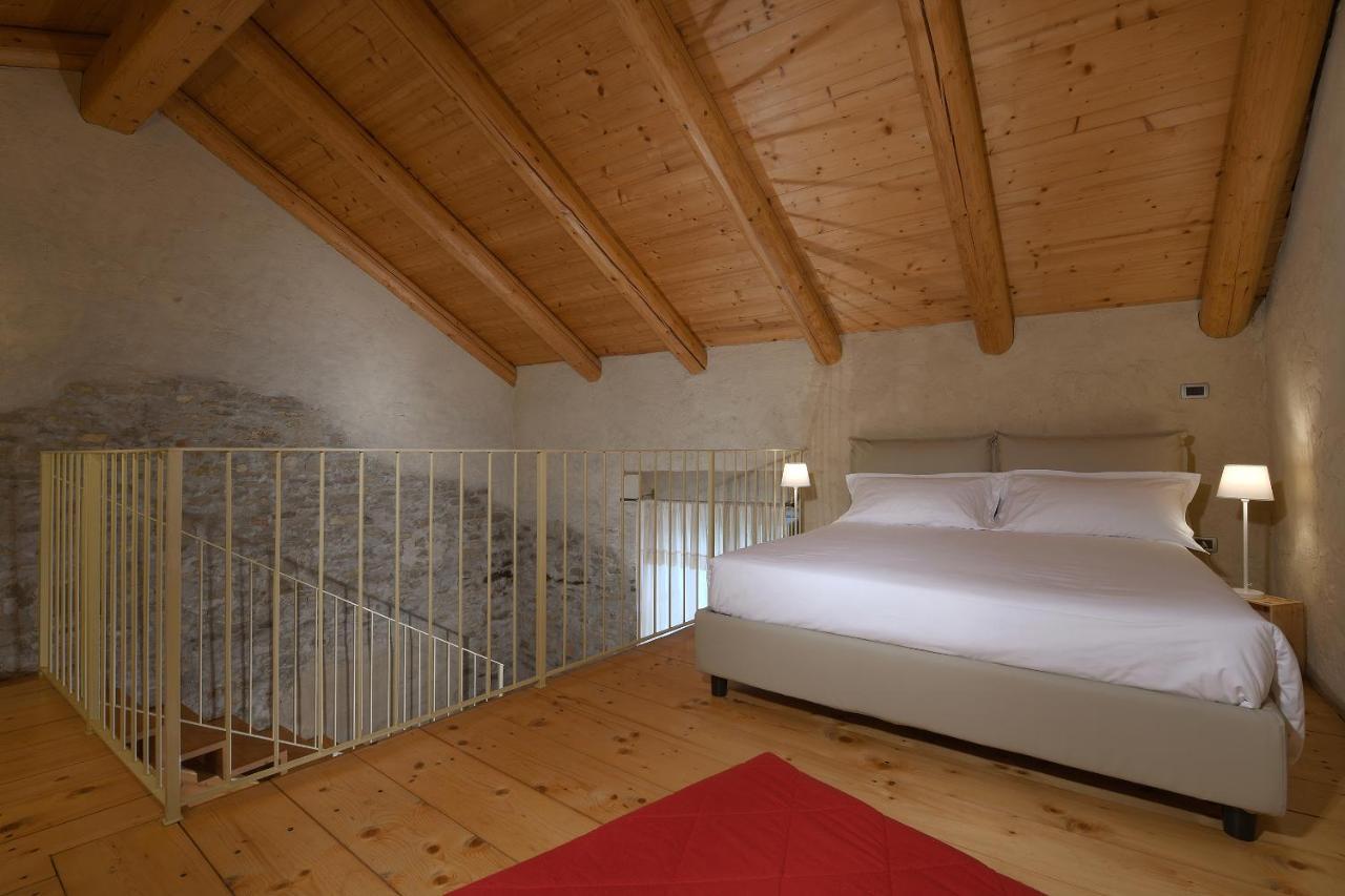 Cà 'd Calin Casa Nel Borgo Maison d'hôtes Serralunga d'Alba
